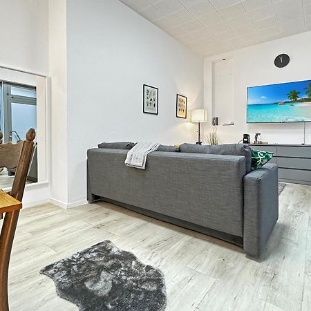 2 Zimmer Apartment Fuer 6 P, 15 Min Zum Flughafen エスリンゲン エクステリア 写真